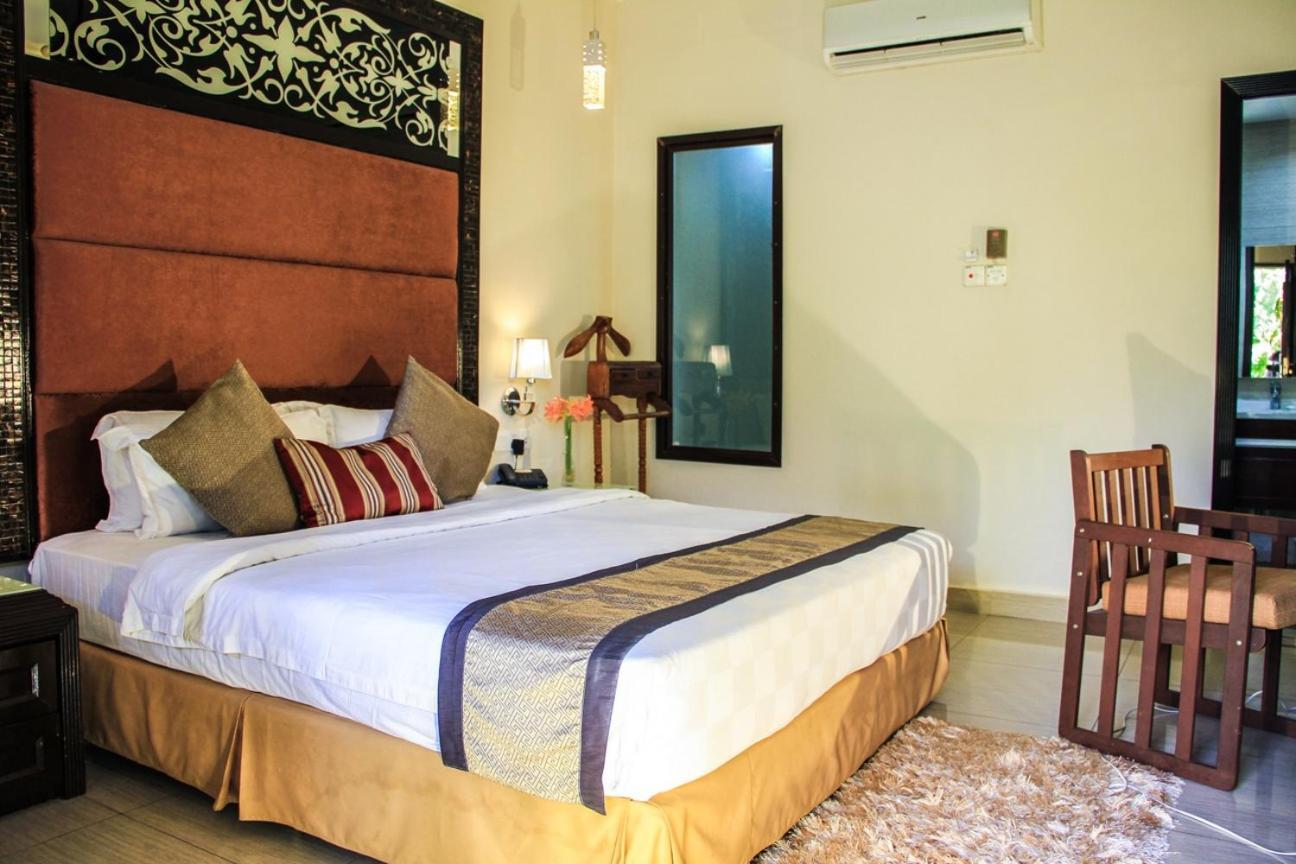 Beringgis Beach Resort & Spa Papar Eksteriør billede